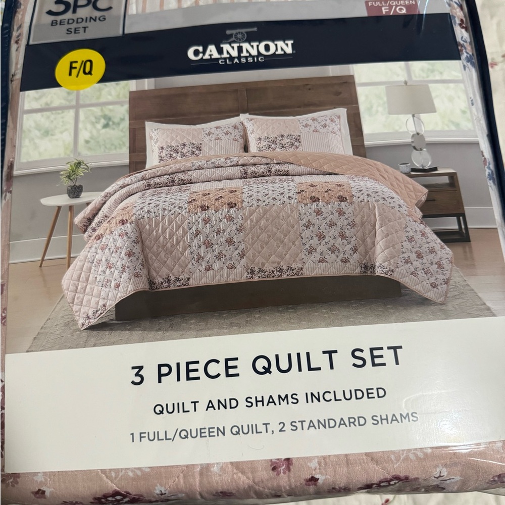 NWT Full/Queen Canon Classic Pink 3-Piece Quilt Set